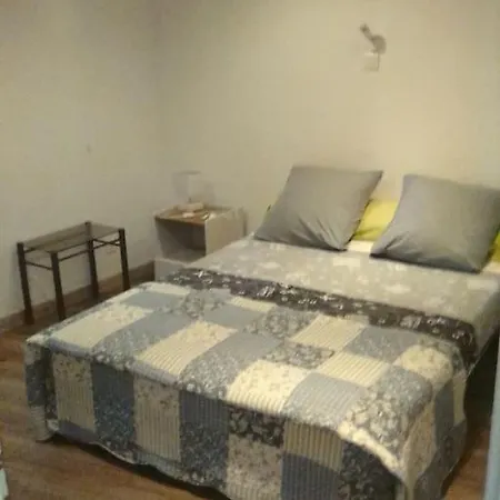 2+1 Couchages + Sdb Dans Renove. Caunes-Minervois